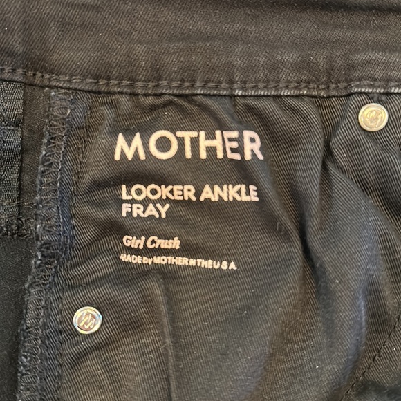 MOTHER LOOKER ANKLE FRAY (Girl Crush) colour is black - Picture 3 of 7